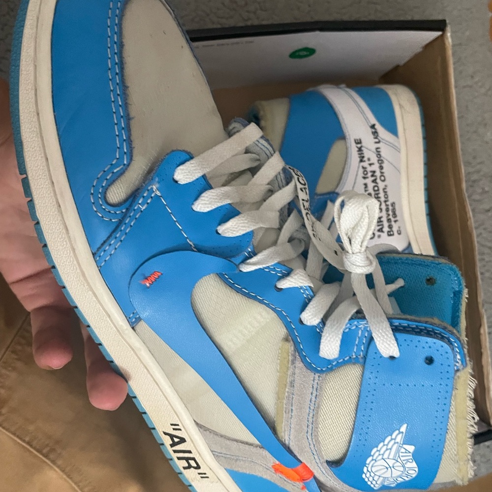 Off white Jordan UNC